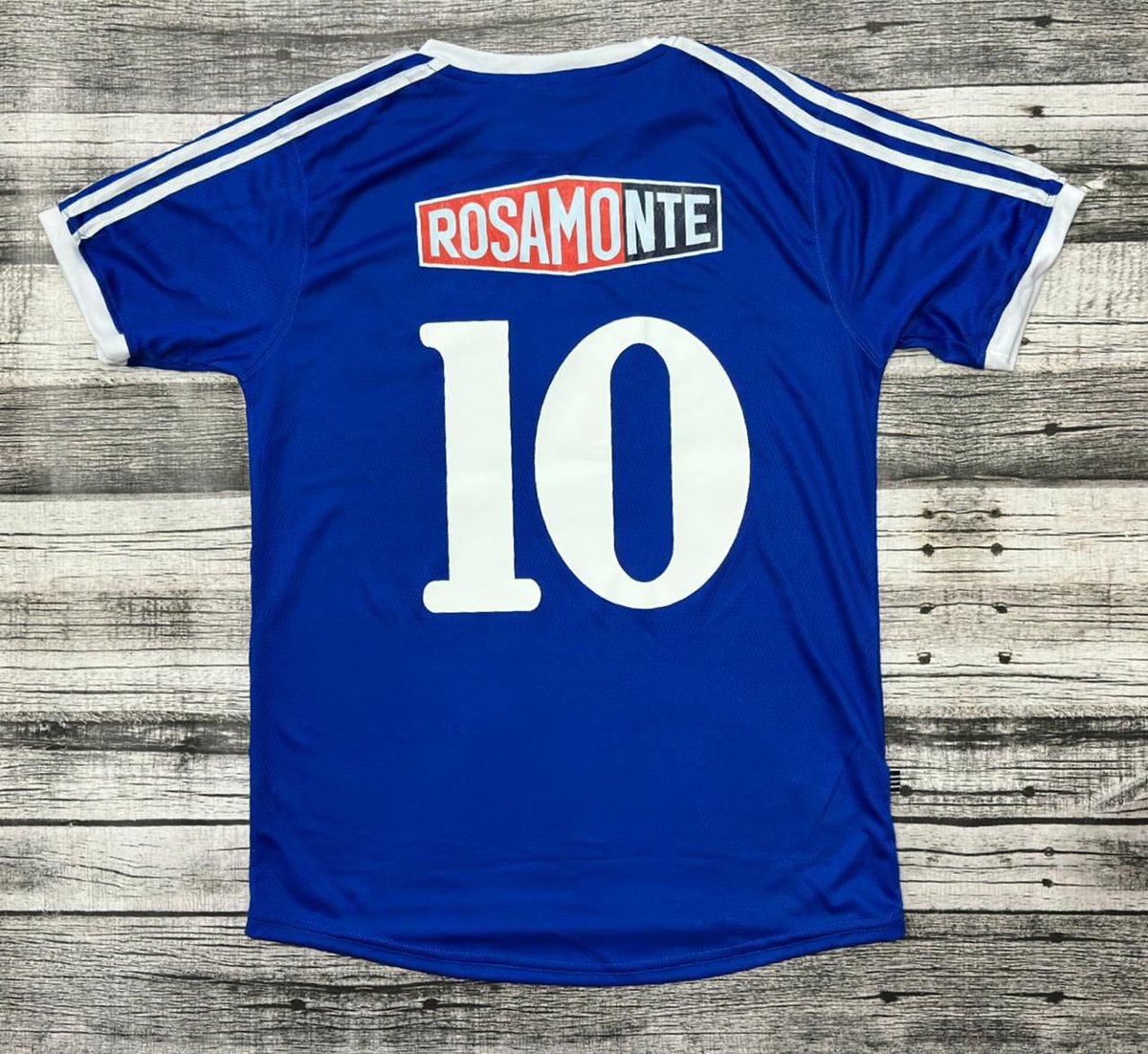 induRC1903's tweet photo. 𝗖𝗮𝗺𝗶𝘀𝗲𝘁𝗮 𝗥𝗖 𝗥𝗲𝘁𝗿𝗼✨🩵🤍

🔥NUEVO INGRESO 🔥

Adidas temporada 1991🎓

STOCK LIMITADO ✨🎓
Pedidos por encargo 🩵🤍

Talles del M al 2XL
#IndumentariaRC #RopaRacing #Racing #RacingClub #camisetaRacing #LaAcademia #LaguardiaImperial #LaAcade #Elcilindro #RacingRetro https://t.co/ipBgpZSSrW