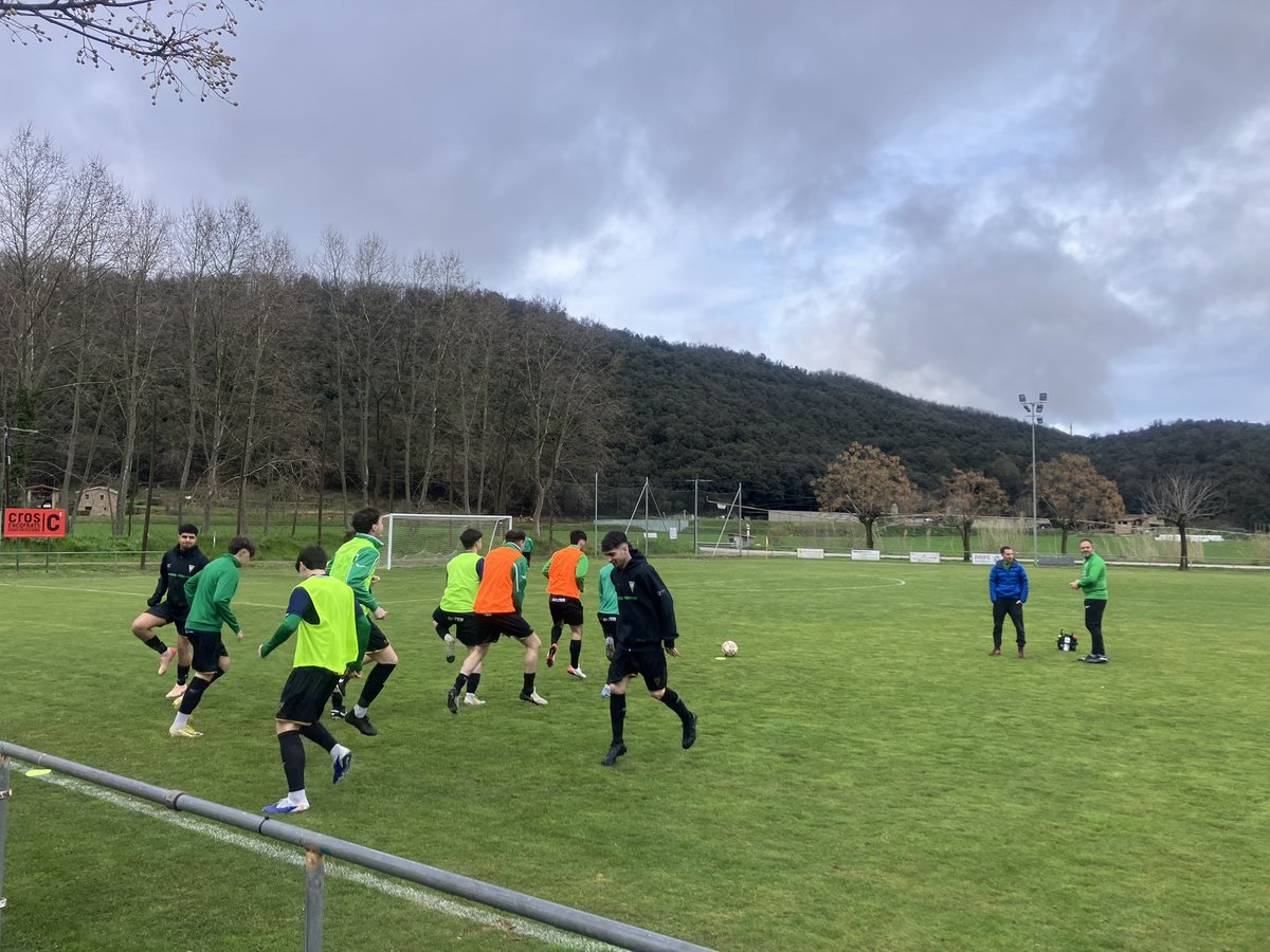 U. E. Campdevànol tweet media