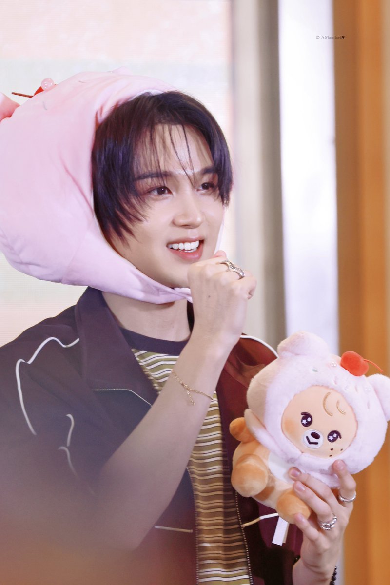 𝐀𝐌𝐚𝐧𝐝𝐚𝐫𝐤♥︎ tweet media