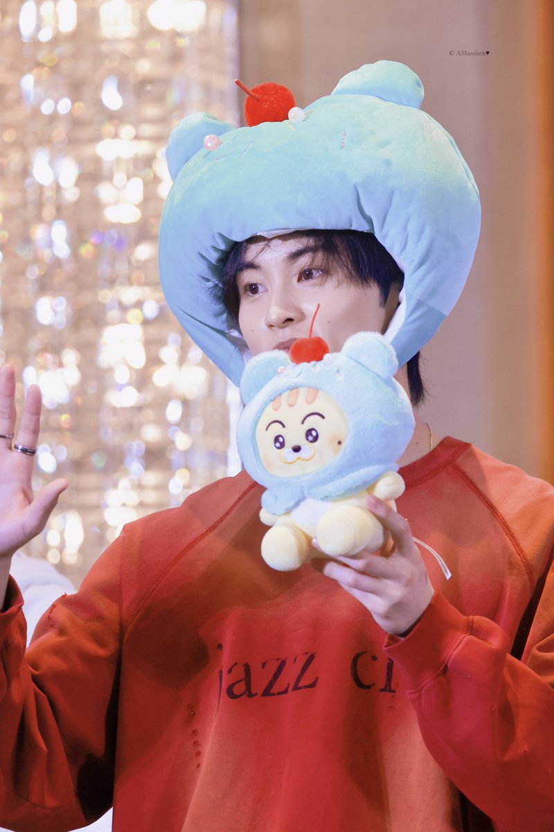 𝐀𝐌𝐚𝐧𝐝𝐚𝐫𝐤♥︎ tweet media