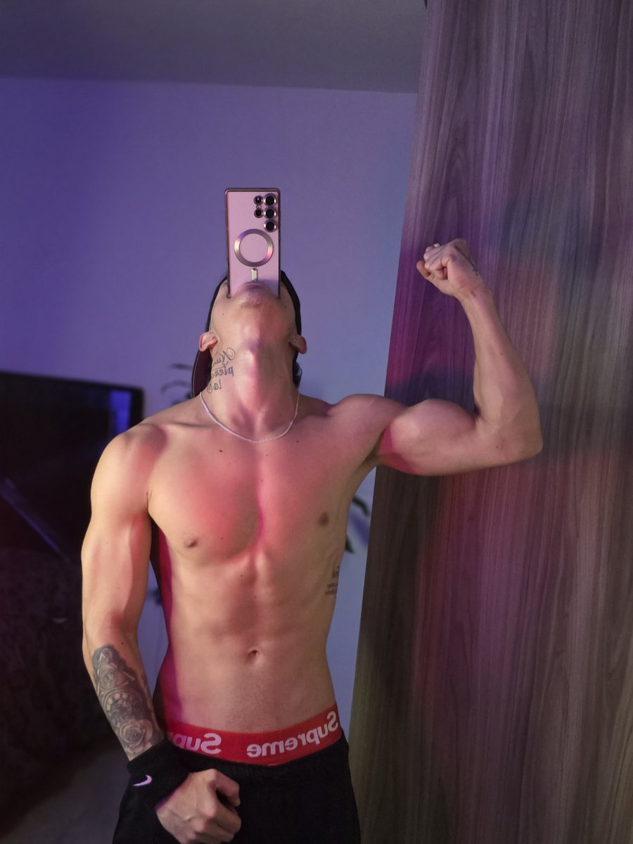 Randy A'g tweet media