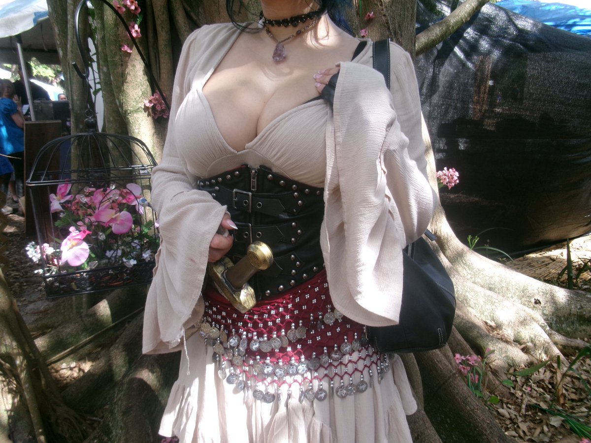 ₊‧°𐐪♡𐑂°‧₊ tweet media