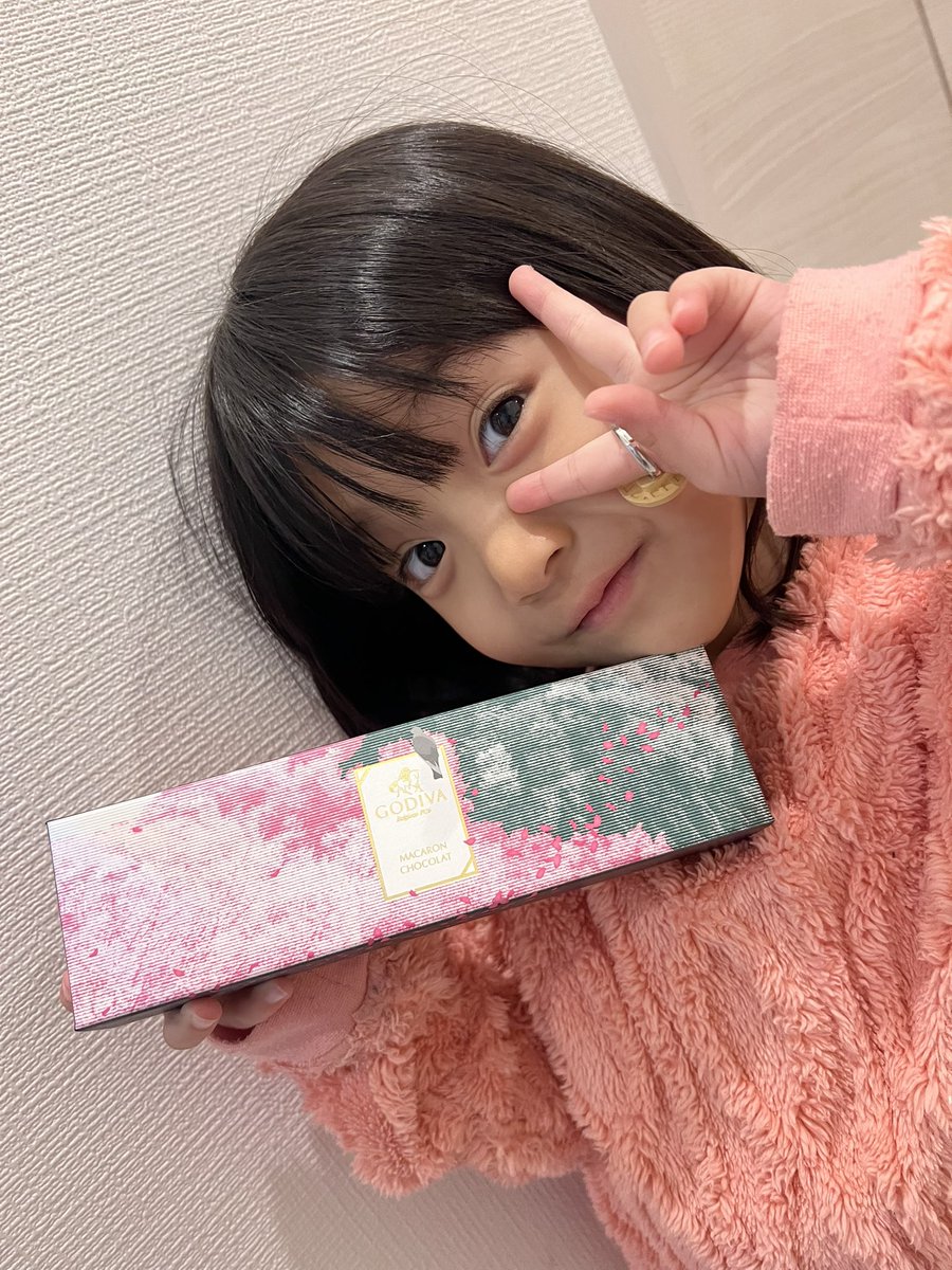 tennchan0702's tweet photo. 天ちゃん

#ホワイトデー 沢山頂きました😆

明日からお菓子三昧😍 https://t.co/OVwVidkt6p