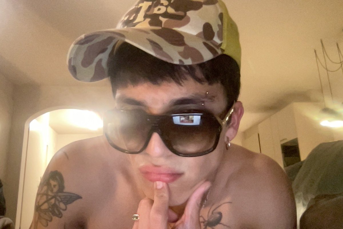 Sam tweet media