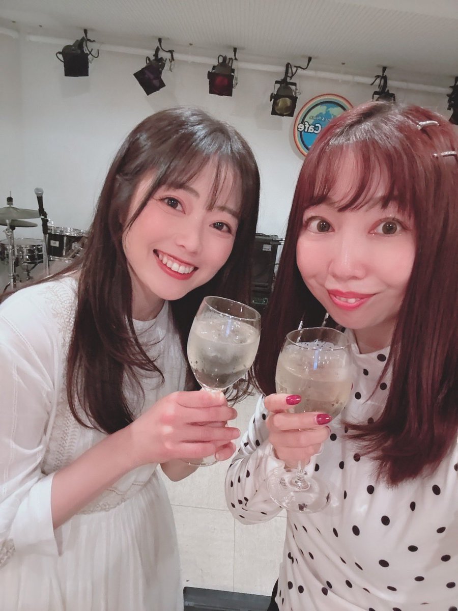 risaさん主催ライブ、ありがとうございました！！
雨上がりのマカロンを作ってから、いつかホワイトデーに歌いたい！と思っていたんだけど、まさか作った翌ホワイトデーに願いが叶うなんて…幸せ🫶
歌いたい曲をもりもりに盛り込んだセトリでお届けしました🥳