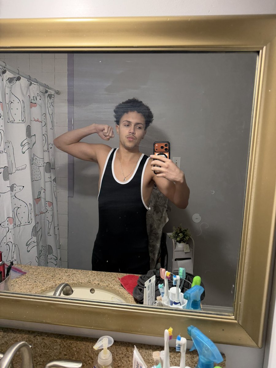 alex.wrestles tweet media