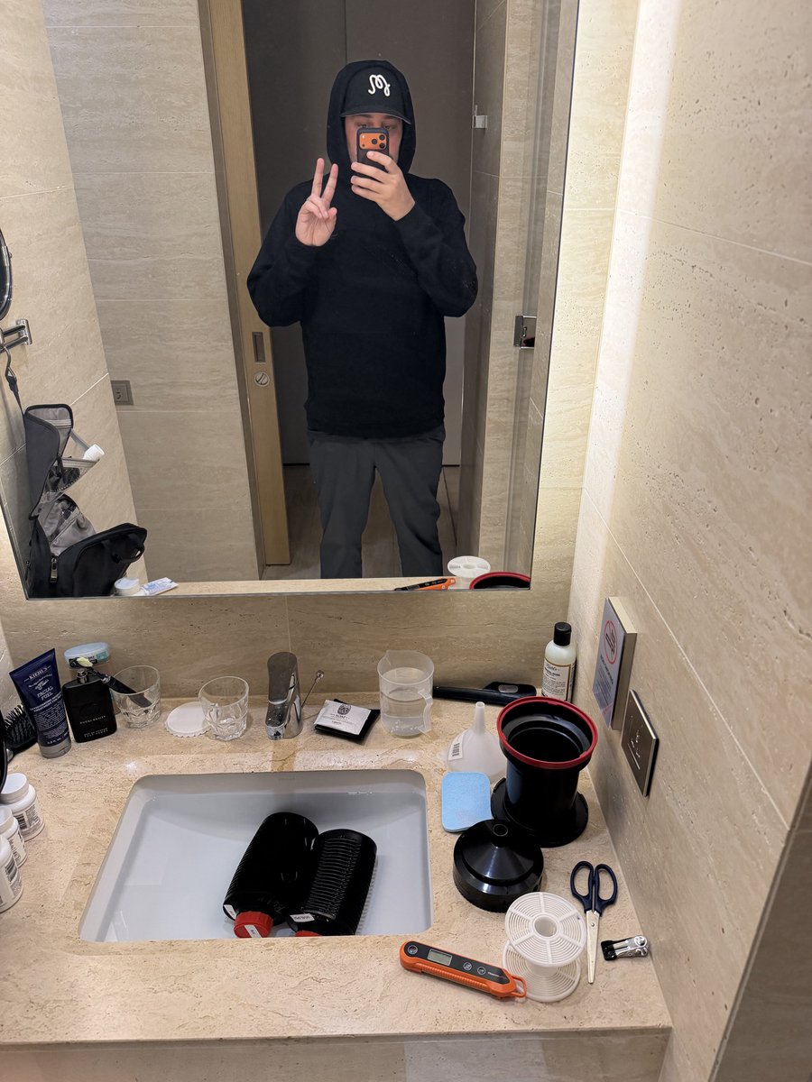 drewamato tweet media