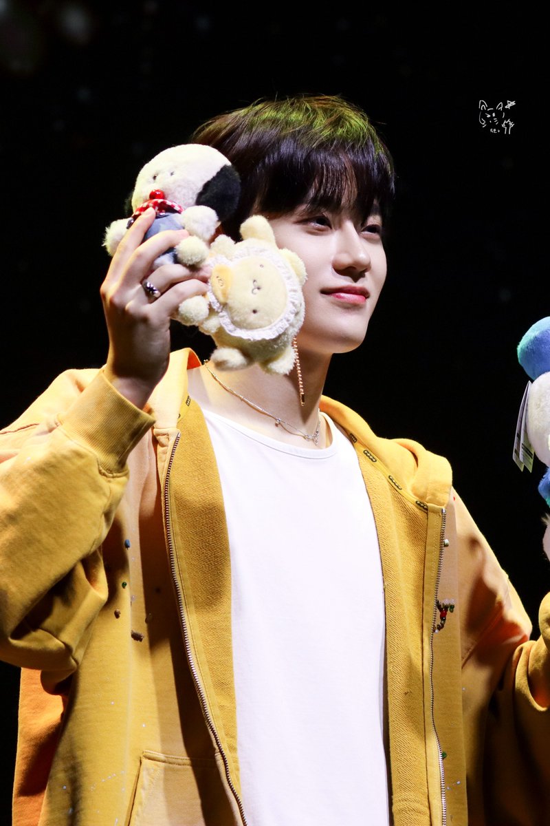 260307 #금동현 

해피 화이트데이🤍