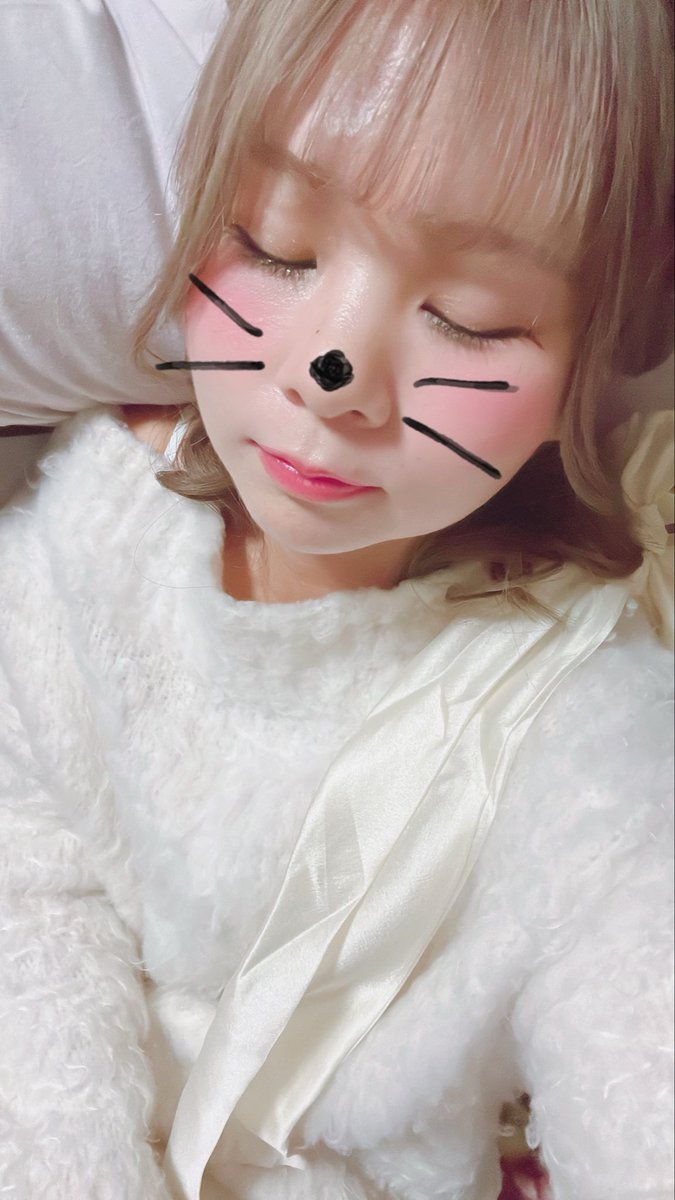 AnnaSmile907's tweet photo. with MAMO ホワイトデーイベント行ってきた🌹
まもちゃんが会いたい人に会えて嬉しそうでその姿にこっちまで嬉しくなったし豪華すぎるゲストさんで最後大地讃頌歌えたのも楽しかった✨️
サプライズゲストで三浦大知さんきてくれて歌ってる時大地🎶大地🎶って言う時よぎって笑ってしまった😆 https://t.co/PIaX86n9ZG