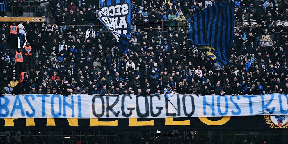 amojuve's tweet photo. Simulare, espellere un giocatore, falsare una partita, far saltare la partita dopo a un giocatore, esultargli in faccia

Questo è lo stile Inter e lo state anche ammettendo. Solo voi potevate esserne orgogliosi https://t.co/TL3fjc9wTM