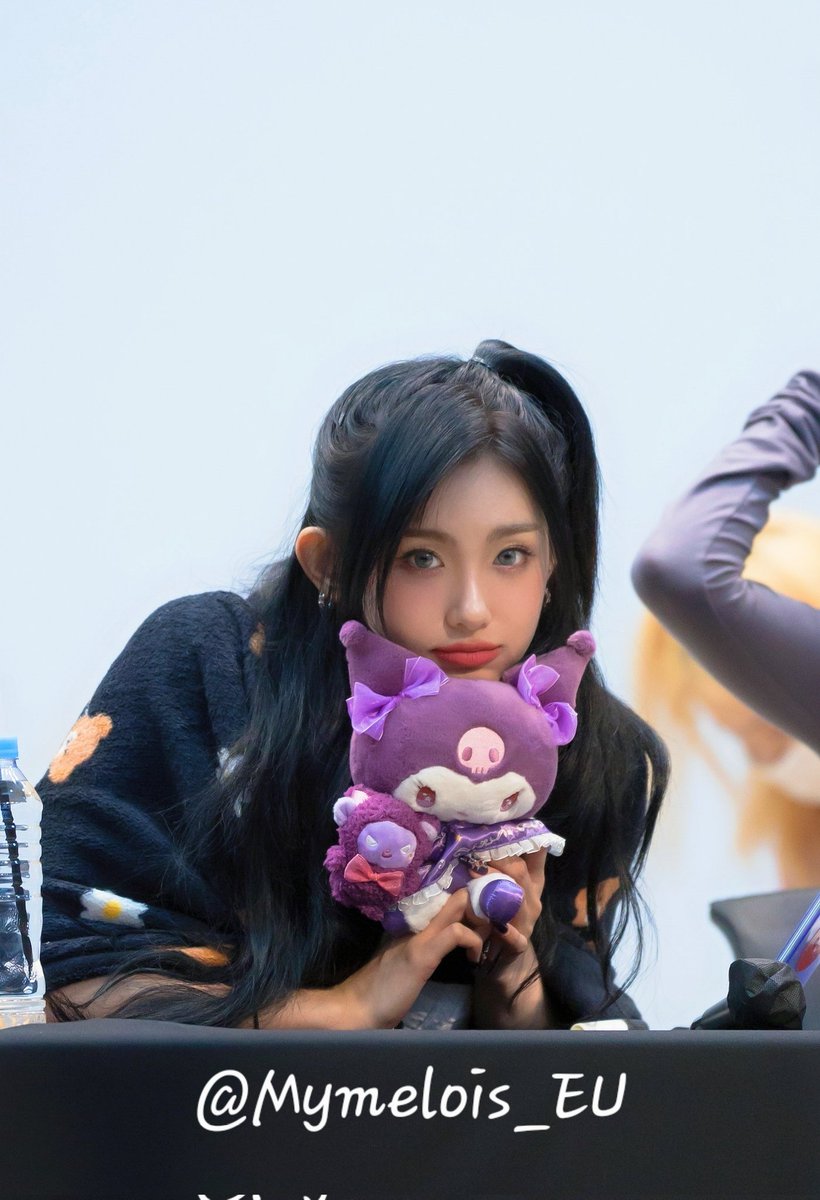 𝑅𝑎𝑑𝑖𝑎𝑛𝑡, 𝑌𝑅. tweet media