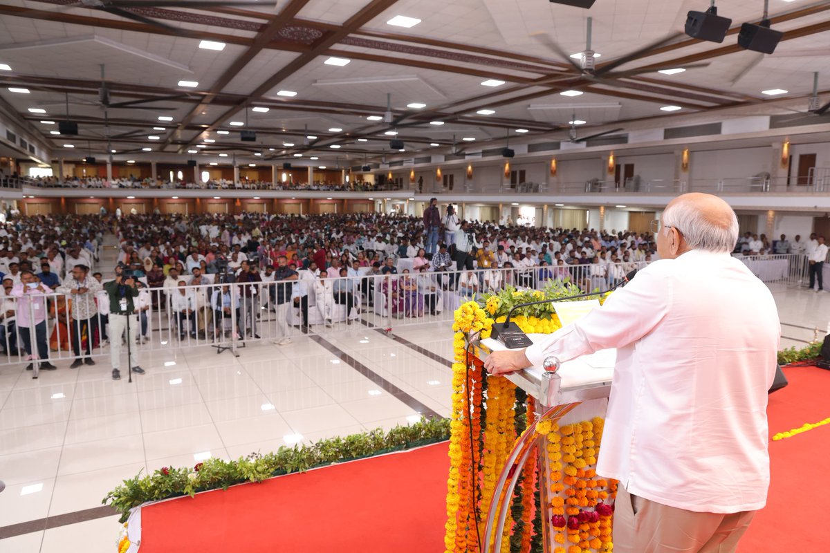 CMO Gujarat tweet media