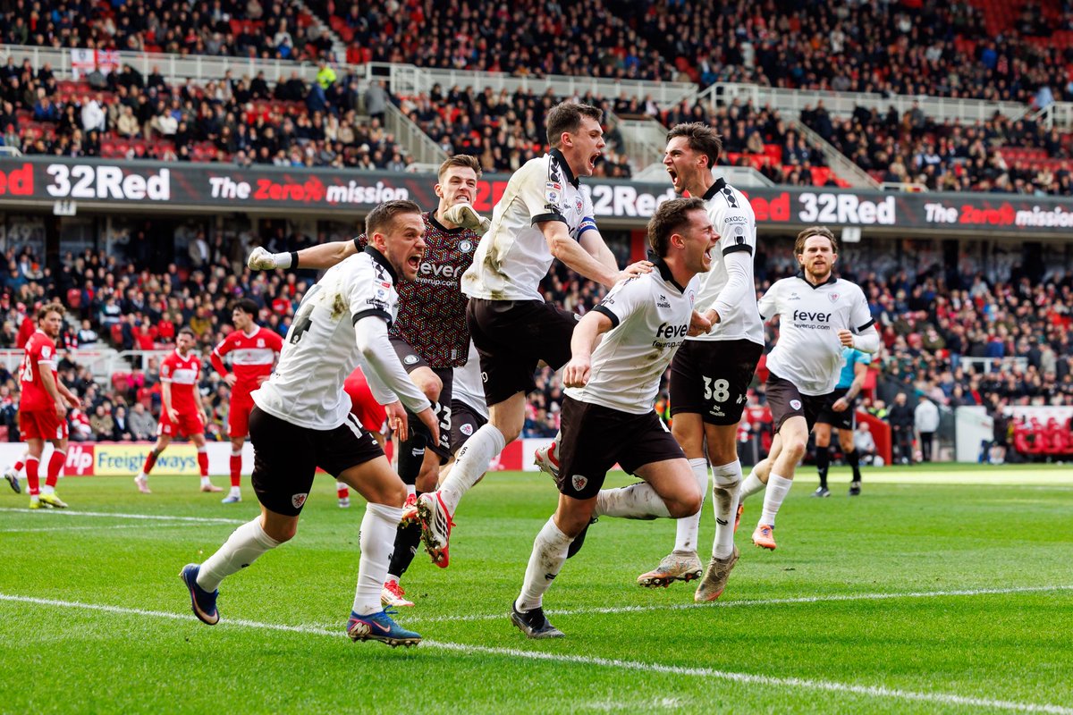 BristolCity's tweet photo. Scenes. https://t.co/DD7DAzmQiQ