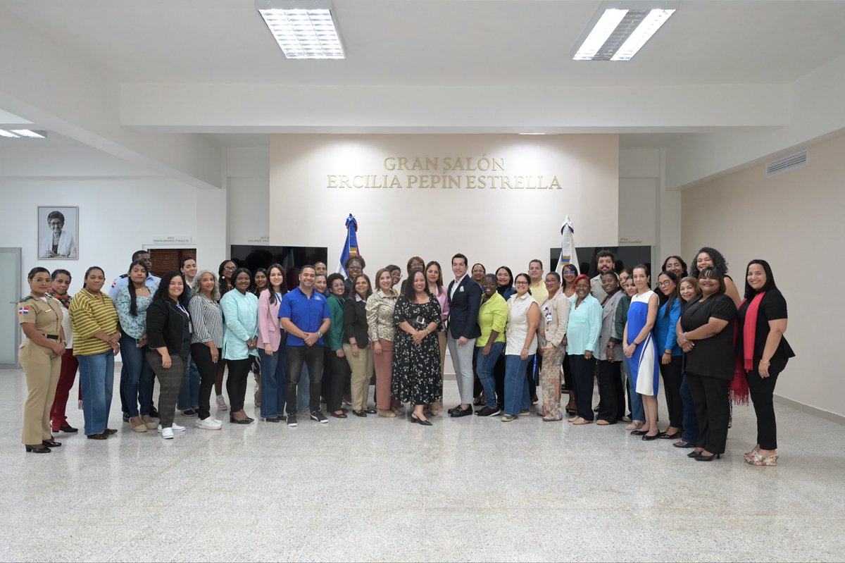 MMujerRD's tweet image. Realizamos el Encuentro Trimestral en el marco de la #EDI, dirigido a las Unidades de Igualdad de Género.

Trabajamos el eje “Mujeres en los Negocios y la Nueva Ley de Compras Públicas”, destacando cómo el nuevo marco normativo puede fortalecer la participación económica de las