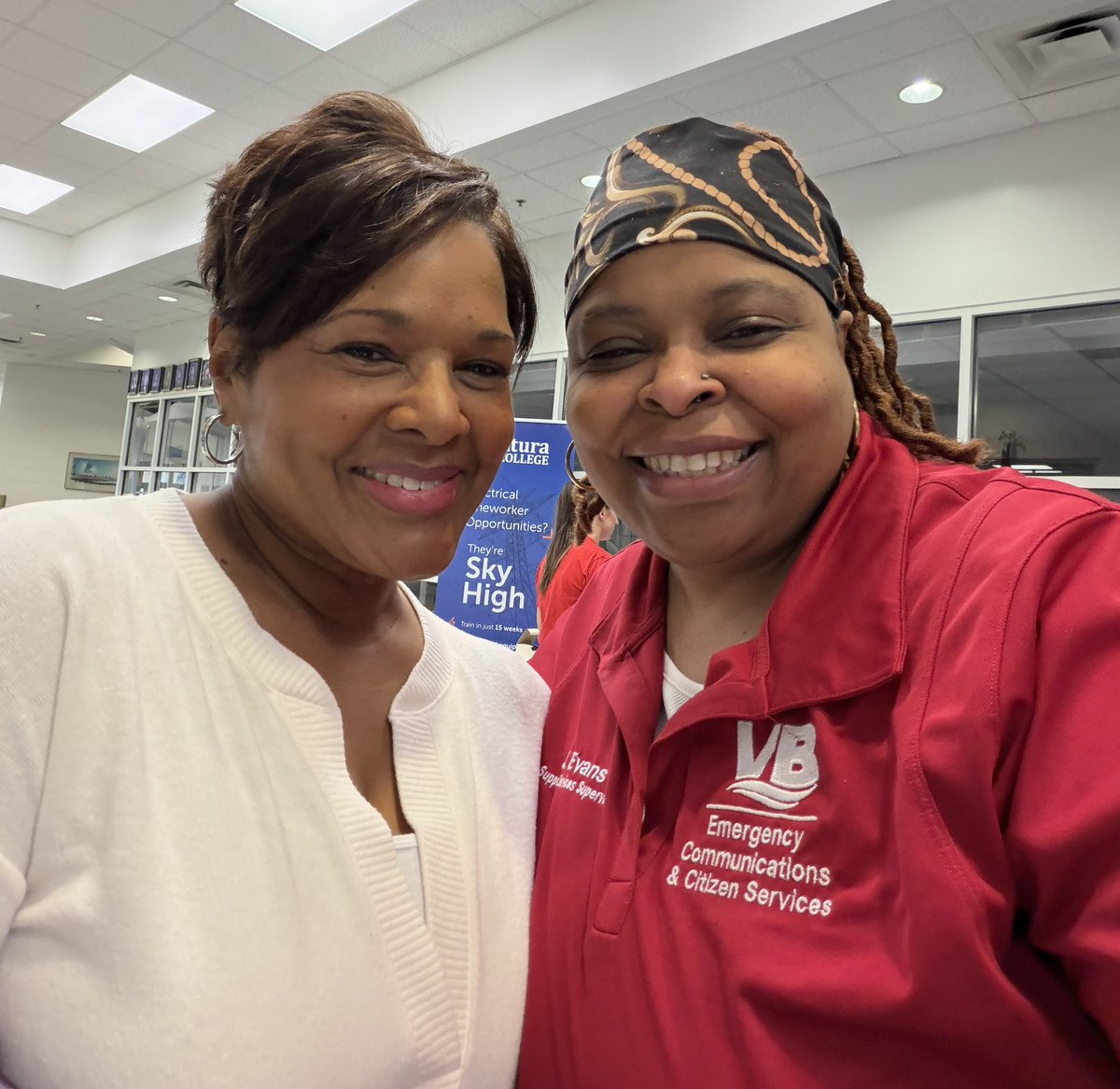 LivasNicole's tweet photo. ๐๐ฝ Hello from the @vbschools @VBopportunity TIDE Belonging Breakfast at @LandstownEagles Great to see students, staff, families and partners cultivating belonging! @VBFACE1 #YouMatter #chartingthecourse #wearevbschools โฎ๏ธ https://t.co/gjwuV8AXNW