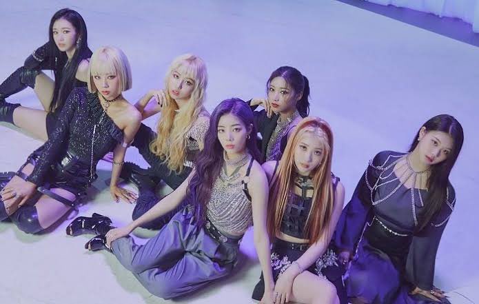 PKChartsData's tweet photo. OFFICIAL TAGS FOR PURKI DAY!

PURPLE KISS FIFTH ANNIVERSARY 
# ForeverIntoViolet
# 5YearsWithPURPLEKISS

#PURPLE_KISS #퍼플키스
@RBW_PURPLEKISS https://t.co/vWeTZbo8UY