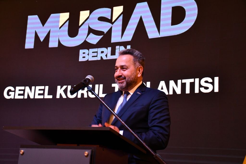 _selimsar_'s tweet photo. MÜSİAD Berlin Şubesi Genel Kurulu ve MÜSİAD Avrupa İftar programını gerçekleştirdik. Avrupa’nın değişik noktalarından katılım sağlayan başkanlarımız ile istişare etme imkanımız oldu. 
Yaptığı güzel çalışmalar dolayısı ile Fikret Doğan başkanımız ve ekibine teşekkür ediyorum. Yeni göreve gelen Sezai Akan ve ekibine başarılar diliyorum.
