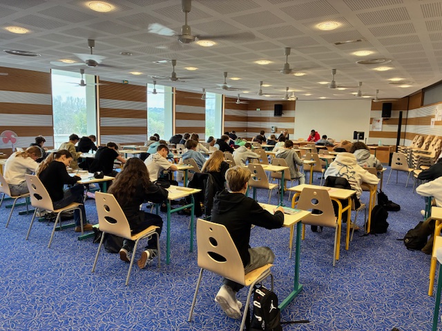 Lycée du Golfe de St-Tropez tweet media