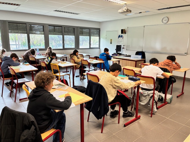 Lycée du Golfe de St-Tropez tweet media