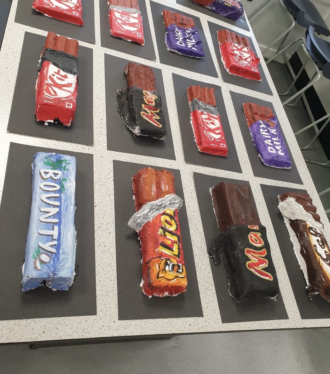 edenboysbolton's tweet image. Y10 pupils have utalised visual skills to create 3D Modroc Choco Bars for their 'sweet treats' project. Using acrylic paints effectively  enhanced the detail and presented a refined finish making them look appetising to take a bite!  🍫 #Art #StarCreative #WeAreStar