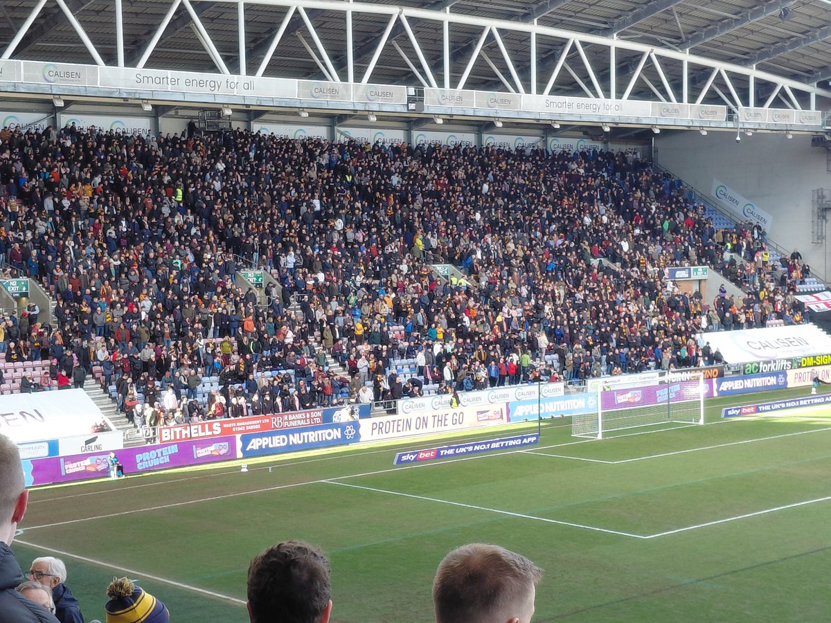 Simon (P)arker tweet media