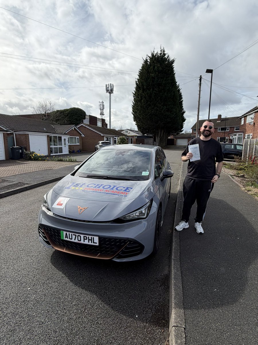 1stChoiceDA's tweet photo. Well done to Gary who passed his test yesterday with @phildurose at the Kingstanding test centre 

Well done from all of us at https://t.co/f66jzH0pKD 

Good luck in the future &amp; safe driving 🎉🚗 https://t.co/0lD0G7DawG