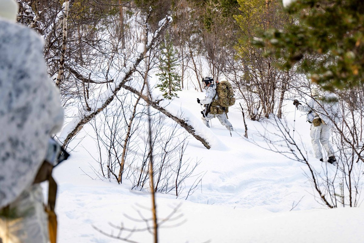 📞 Incoming call: Cold Response 26 ❄️

Operators from 🇨🇦 Canadian Special Operations Forces Command (CANSOFCOM) are training in 🇳🇴 northern Norway as part of Exercise Cold Response 26.

Alongside forces from 14 NATO Allies, they are operating shoulder-to-shoulder across all