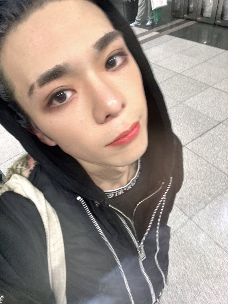 oneoreight__'s tweet photo. GATHER名古屋公演にお越しくださった1DERZの皆さん！
本当にありがとうございました☺️🙏✨

神戸公演からきてくださった方や名古屋から参戦しにきてくださった方もたくさんいてとても嬉しかったです😆❤️‍🔥

1DERZのみなさんが楽しんでくれているのが1番幸せです😌✨
次は横浜公演でお会いしましょう！！

#ONEOREIGHT #SOUMA #1OR8
#1OR8_TOUR_GATHER
