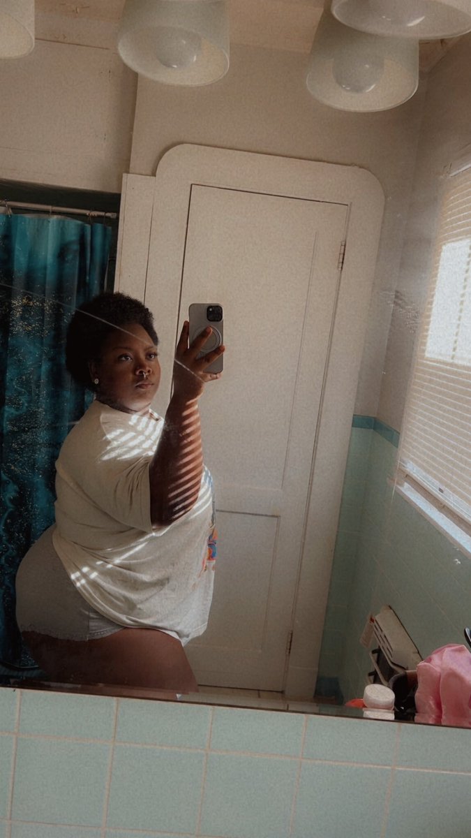 𝓶𝓲𝓪 𓆩ꨄ︎𓆪 tweet media