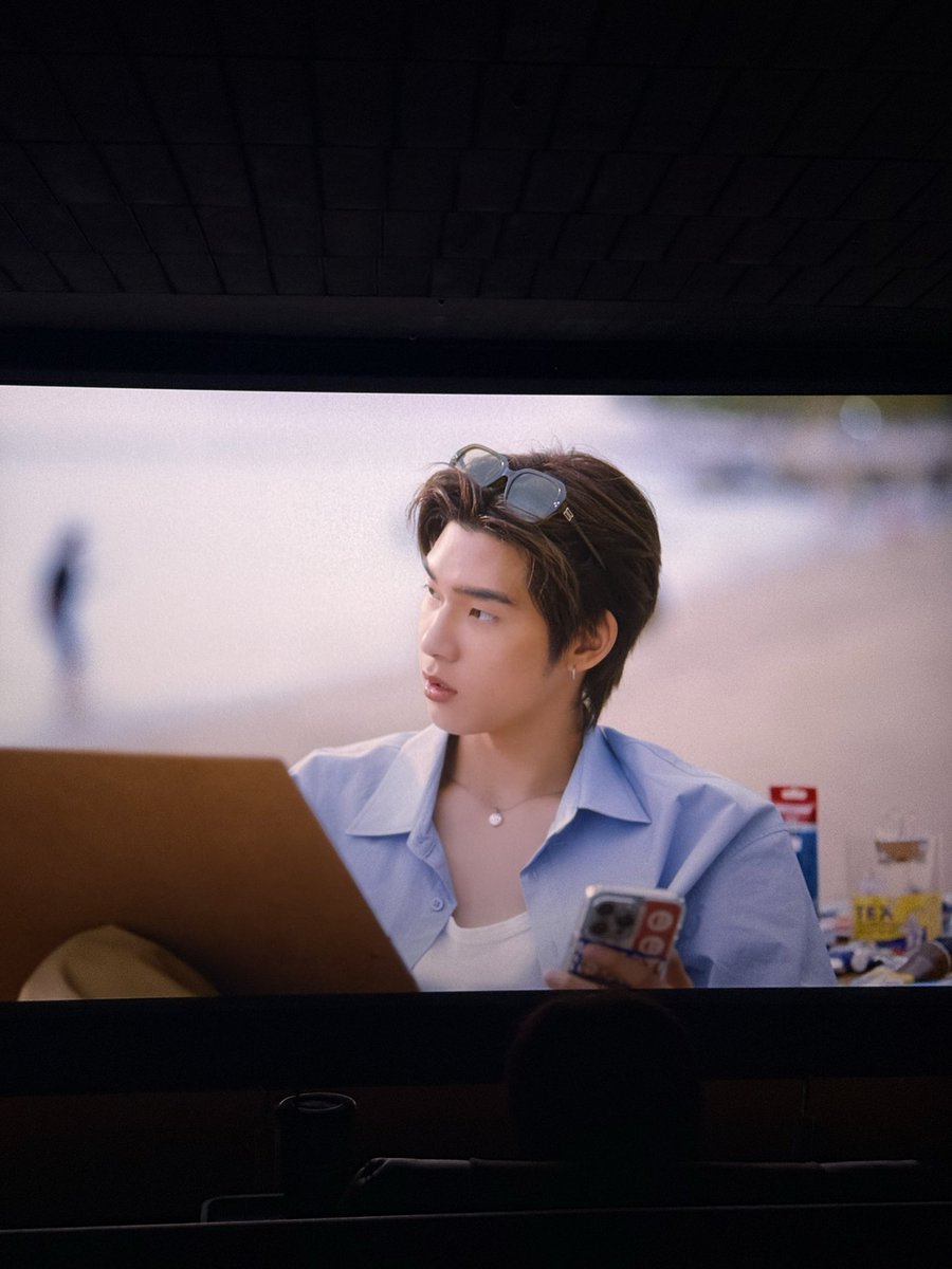 พอไม่อยู่กับนี่ ใช้ร่างหมาป่าเลยอ่อ

DUANG WITH YOU EP7 
#ด้วงกับเธอEP7