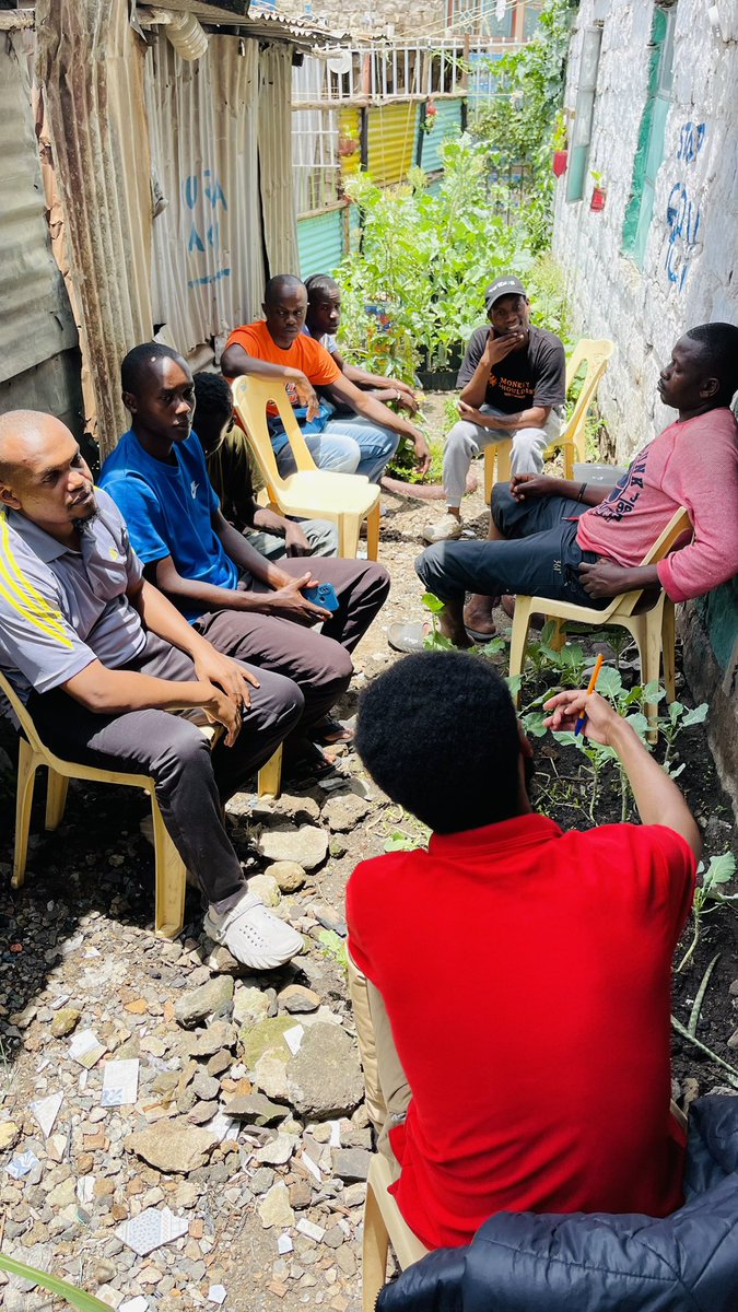 AngazaNoth's tweet photo. Angaza North and @Wahengayouths, with the facilitation of the @rslafrica_ , successfully held a civic education session at the Angaza North Garden focused on the topic of the State. https://t.co/P1PPTvNKb1