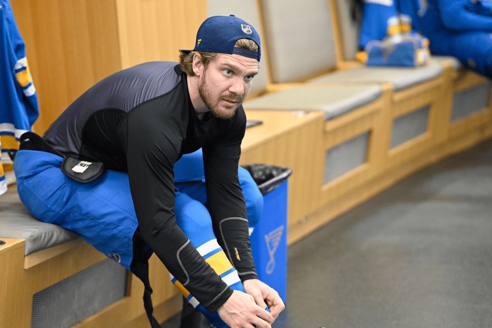 Blue Pucks 🏒🚨 tweet media