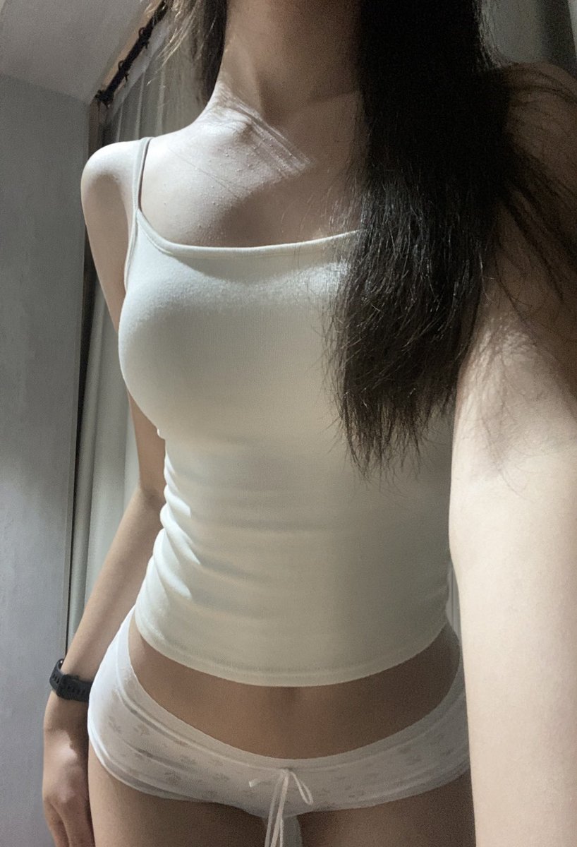 听说这有帅哥？让我看看