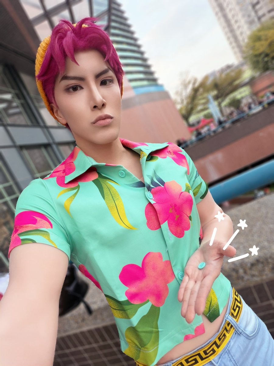 agan0327's tweet photo. 才發現忘了po，當天扣子真的掉了…😂
🖤／班班
.
#KPOPDEMONHUNTERS 
#jinu #abby 
#sajaboys #cosplay https://t.co/cGTyvqM2ej
