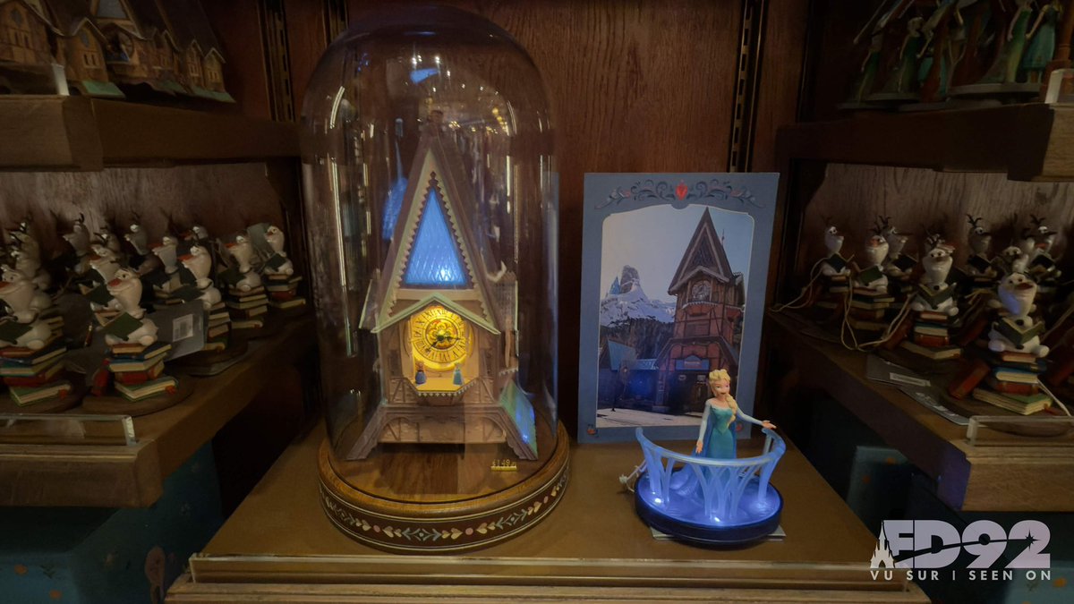 ED92Magic's tweet image. The  Arendelle Tower Clock is now available as a table clock 🕰️ 

Will it become an iconic collectors item such as the Disneyland Hotel clock did❓✨

✨149€ at Arendelle Boutique 

#Arendelle #Clock
