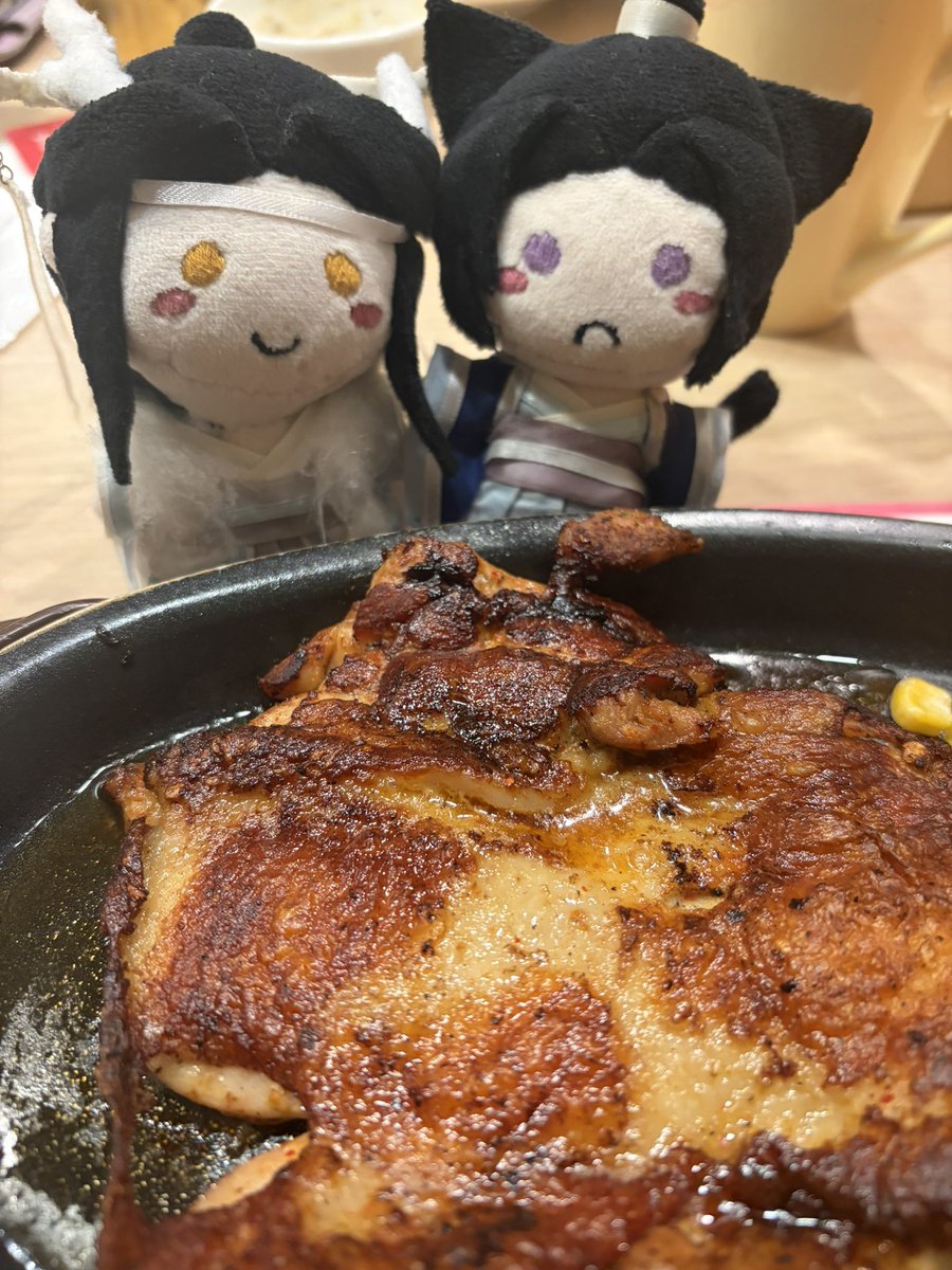 hatori0522's tweet photo. 今日はいつものふわっと約束してたら集合時間をミスって明ドタバタ出発でした💦でも久しぶりのイツメン集合で美味しいもの食べたし喋ったし歌ったしで楽しかったー！！
ようやくひつまぶし食べれましたよ！
またみんなで集まれるといいなぁ https://t.co/vxL72laAHK