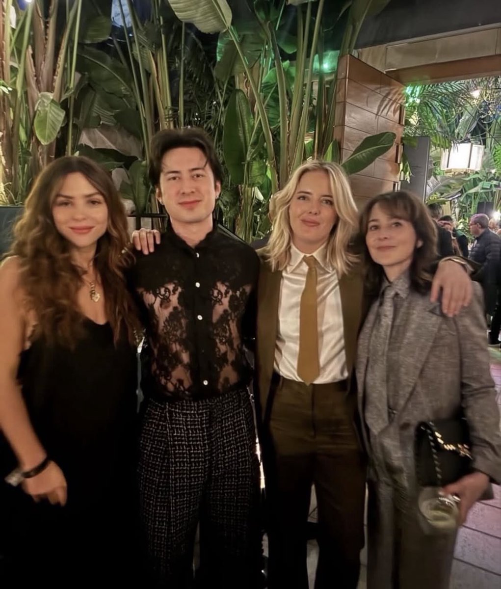 hudsonwupdates's tweet photo. Another photo of Hudson Williams at The CAA Pre-Oscar Party in LA last night https://t.co/c8bPsiieHU