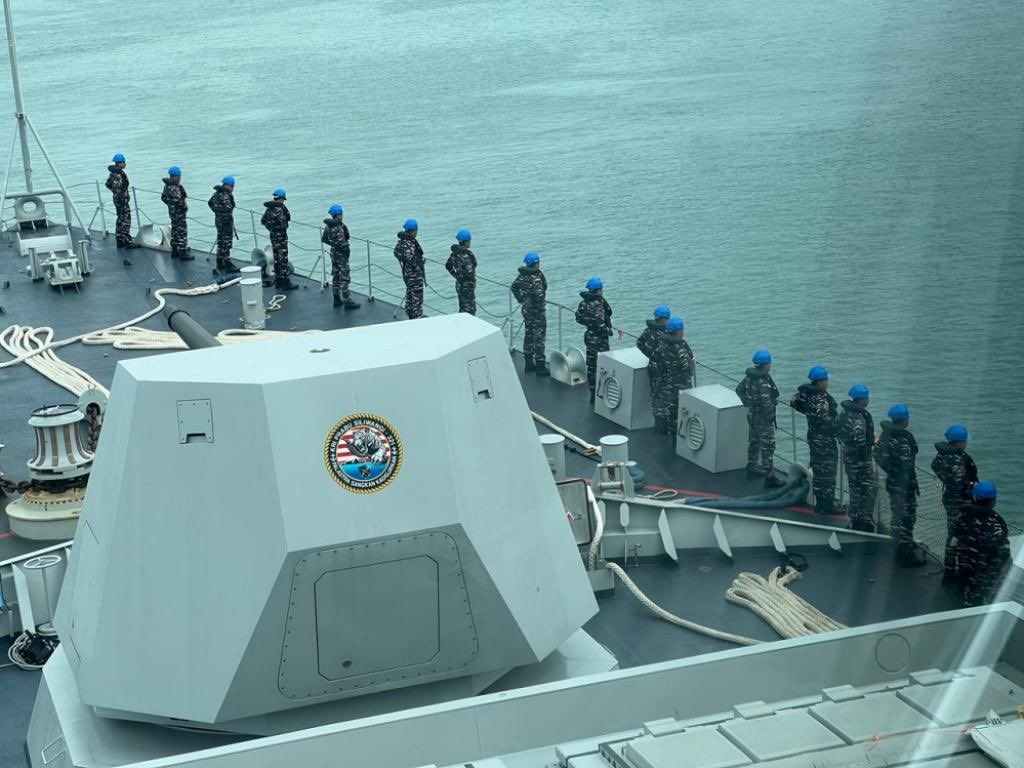 TNI Angkatan Laut tweet media