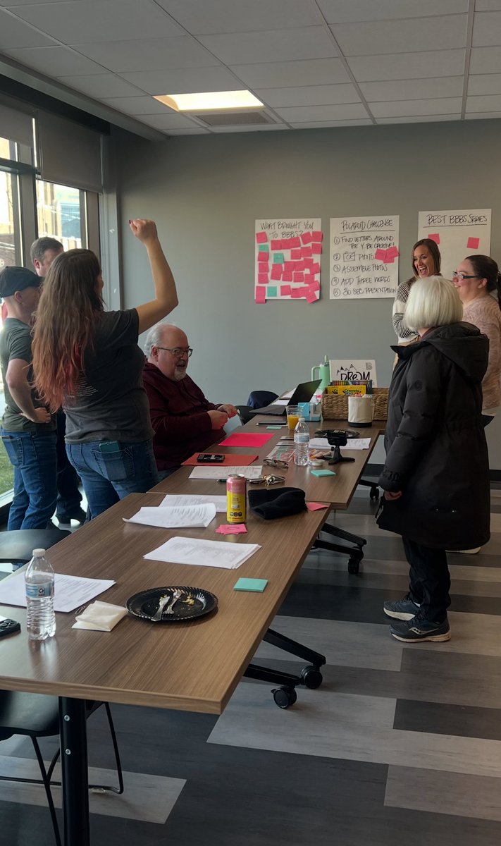 Tony Hollow tweet media