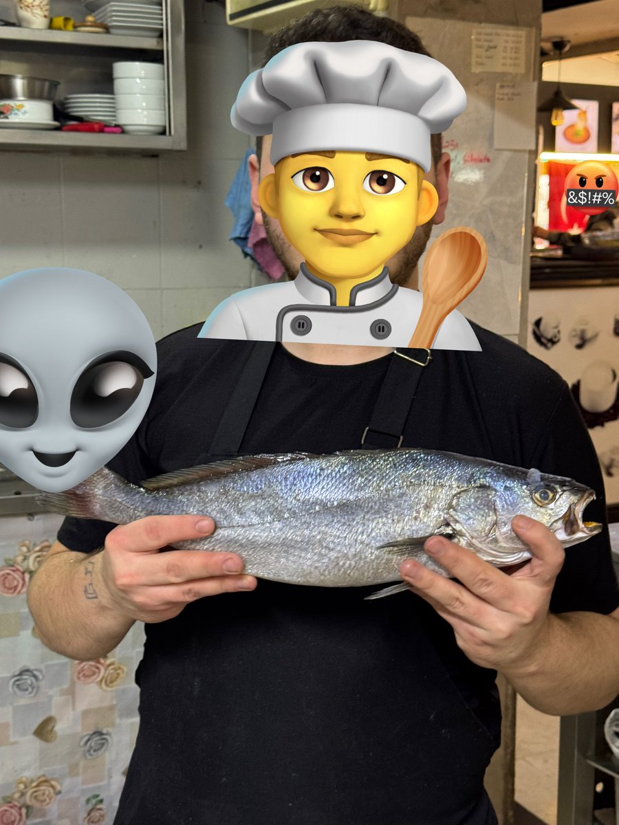 - sen nereden öğrendin yemek yapmayı? 
+ Ankarada, öğrenciyken. 
- Balık yapmayı? 
+ Balık yaparsan tavlayamayacağın kız yoktur.