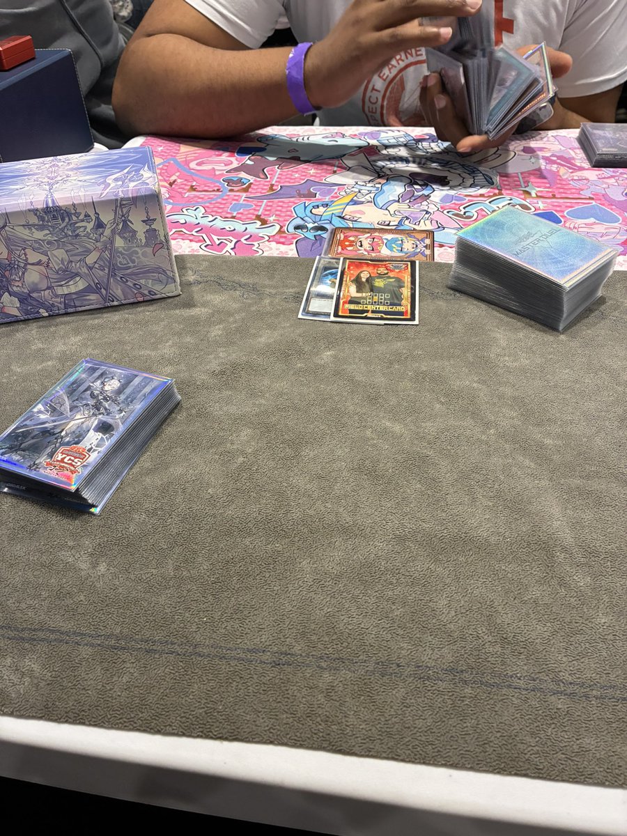 regional today. 250+ players and playing vs a friend from locals round 1 😭😭😭