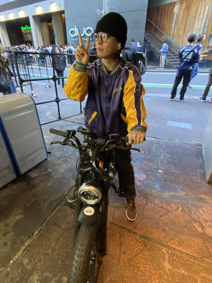 MmdgDaichi's tweet photo. ネストにチャリで優里来た。
どうゆう状況！ https://t.co/YXkpmOTLiY