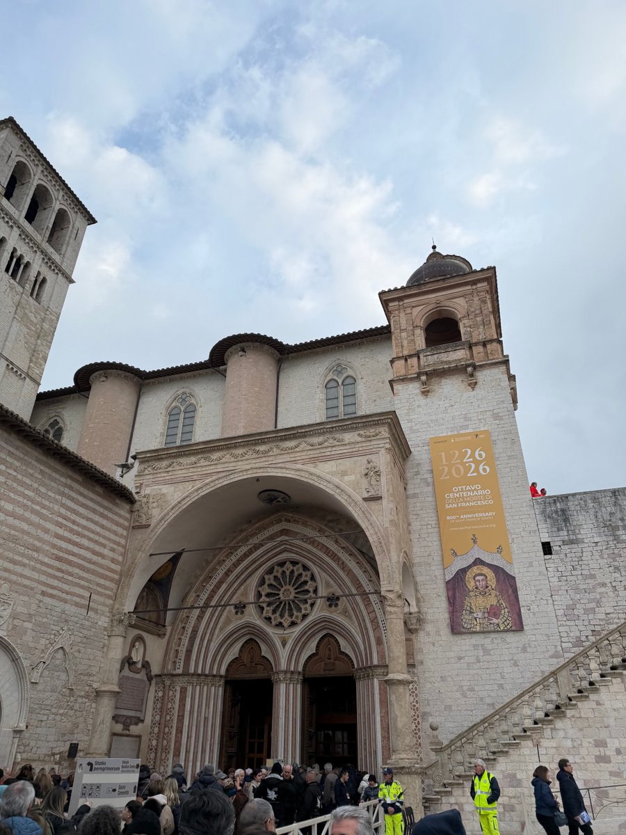 Catholic Sat tweet media