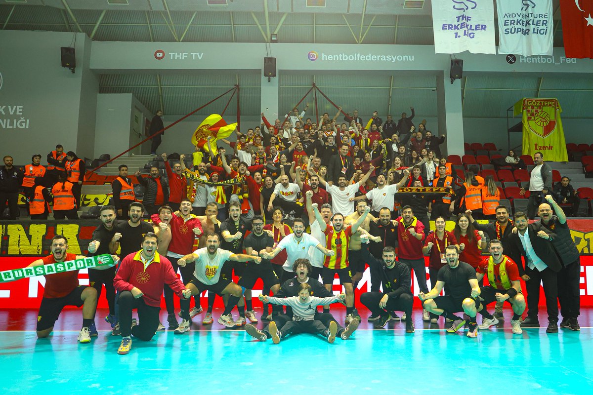 goztepehandball's tweet photo. Sezonun son galibiyet hatırası💛❤️

#GöztepeHentbol #UçanAdamlar https://t.co/4f0uekE18G