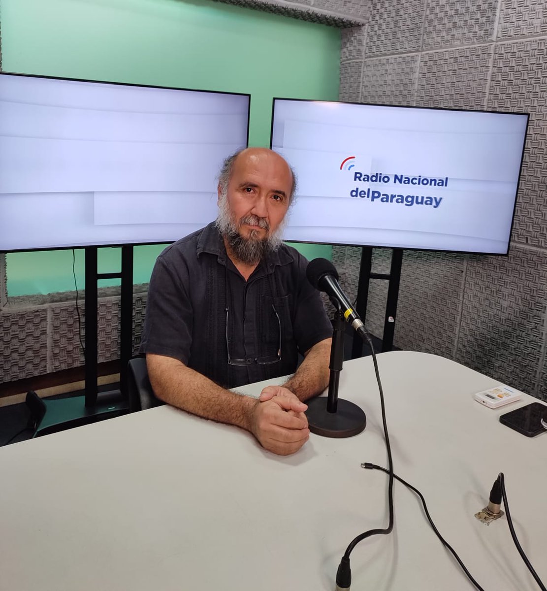 Hoy en #InvestigandoDeUNA, el programa de la <a href="/una_py/">Universidad Nacional de Asunción</a> con <a href="/MilsonGodoy/">Milson De Jesús Godoy Caballero</a> y con el Dr. Pedro Caballero, de 12 a 14 h, hablamos de "Literatura y poesía" con nuestro invitado 🗣️Carlos Bazzano, ganador del Premio Nacional Beatriz González Oddone

📻#920AM 
📺15.2 
📺<a href="/ParaguayTVHD/">Paraguay TV</a>