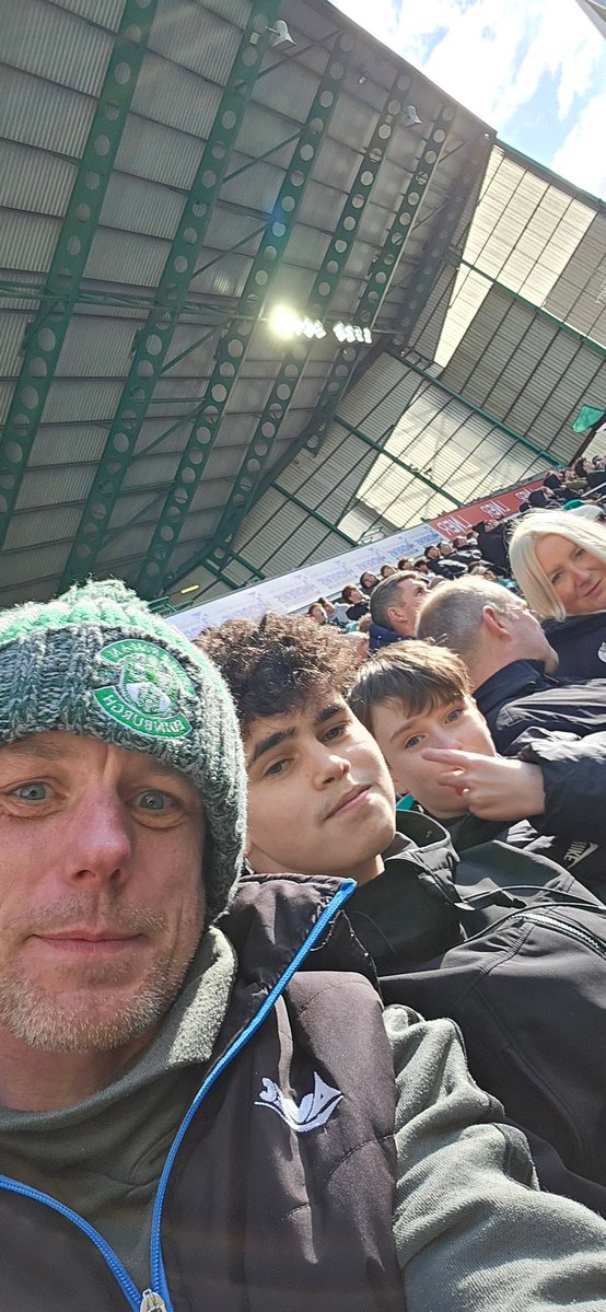 Chris Brown tweet media