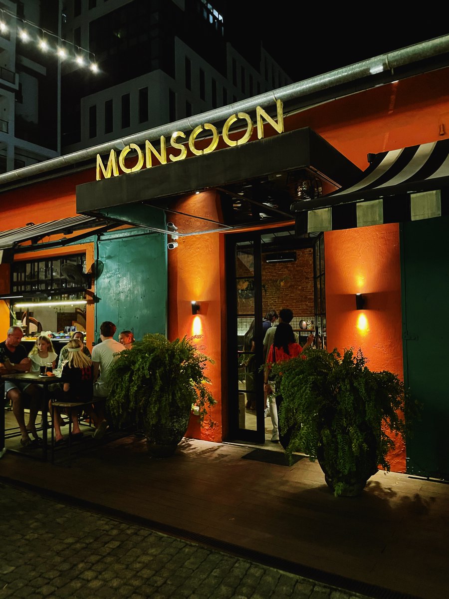 aksharized's tweet photo. Some streets don't need lights. 
this one proved it.

Sat at monsoon when the sky clocked out. menu read like a dare. took it. won.

Colombo 1 - my expectations 0. 🖤🌿

#colombo #streetphotography #foodie #aesthetics #monsoon #dinnervibes #urbanphotography #contentcreator #lka https://t.co/yW8l7o6Huc