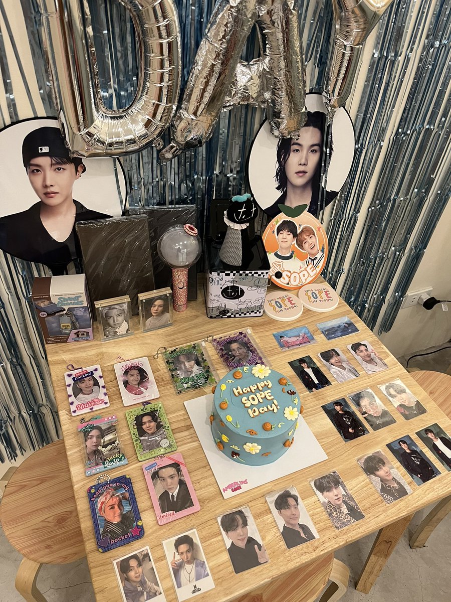 cha is seeing bts live in manila 🕯️ tweet media