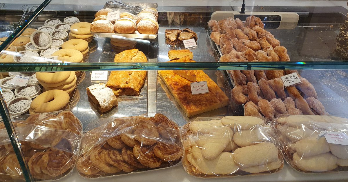 italyheaven's tweet image. Krapfen (doughnut) from Nono Colussi, where they also make out-of-season fritole #Venice