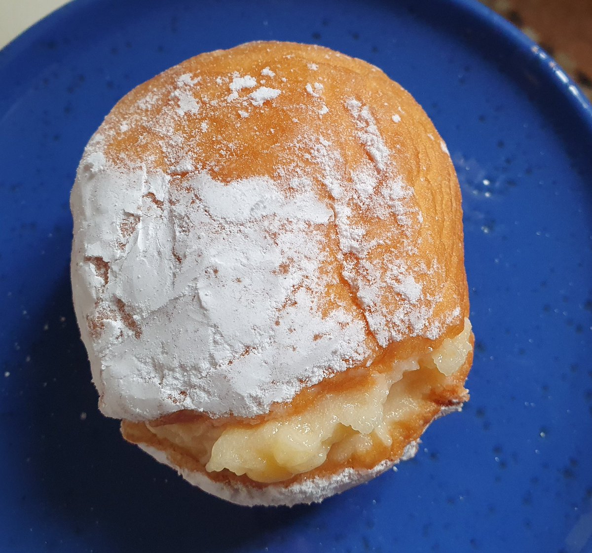 italyheaven's tweet image. Krapfen (doughnut) from Nono Colussi, where they also make out-of-season fritole #Venice
